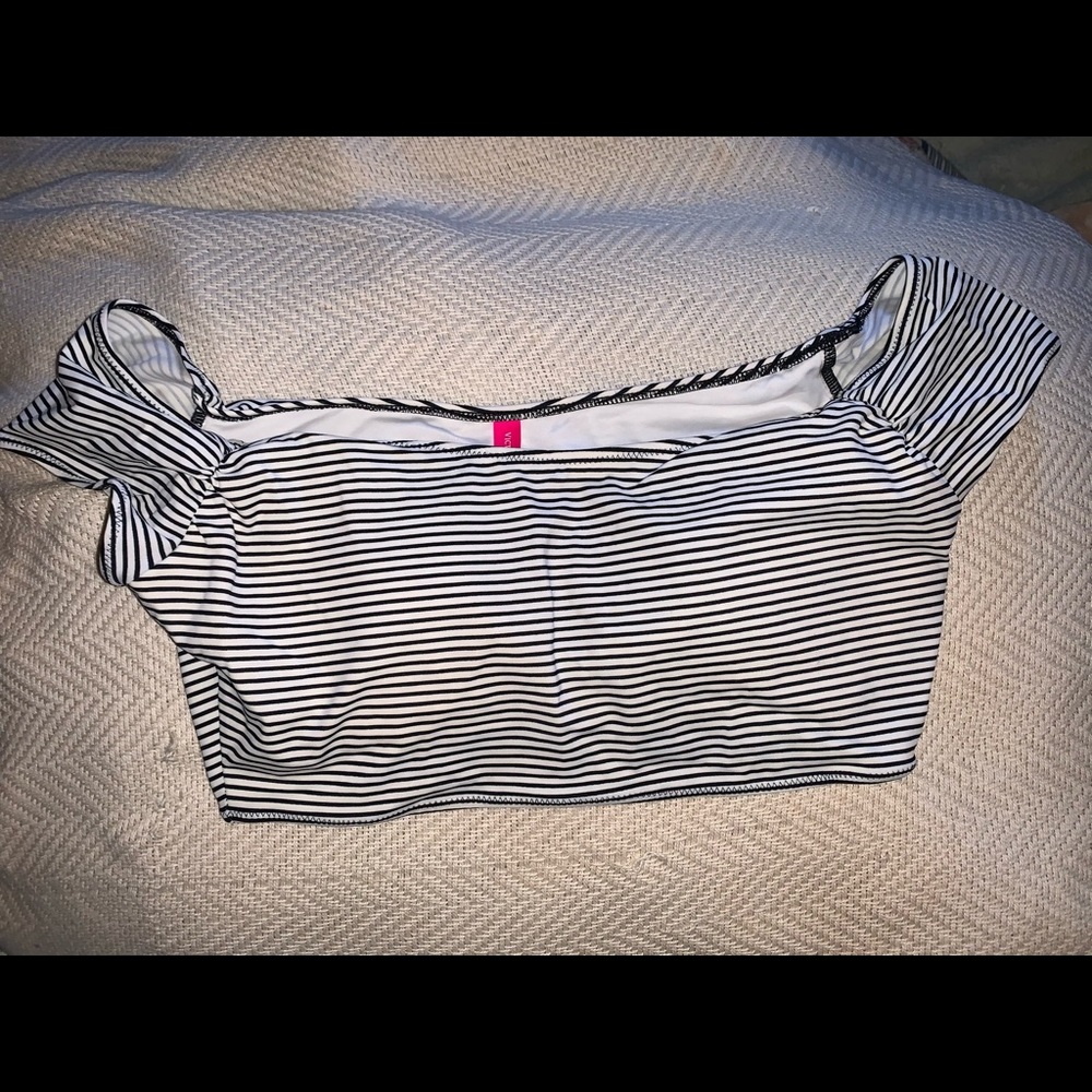 Victoria’s Secret Bathing Suit Top Black & White Striped